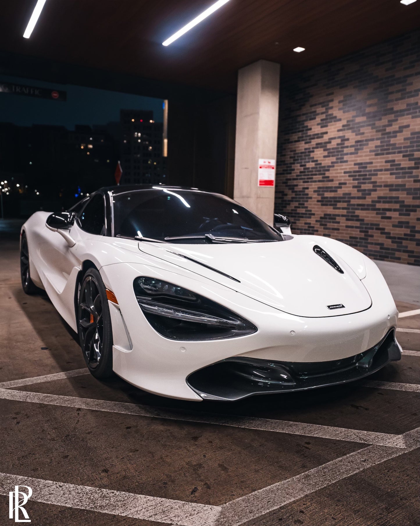 Mclaren 720s Spider - Picton Luxury Rentals